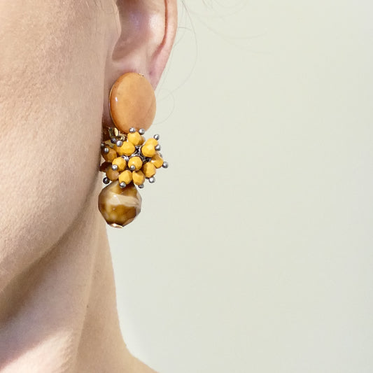 Jandira Ohrclips Orange Jade Mit Braune Perle