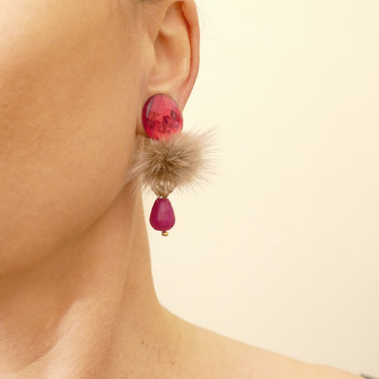 Ohrclips Ohrringe Rosa Pink Jadestein Mit Beige Fell-Pelz Bommel