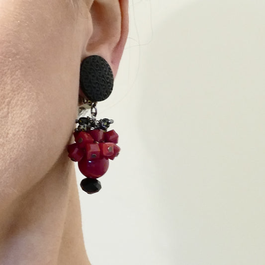 Janna Ohrclips in Rot & Schwarz Perle