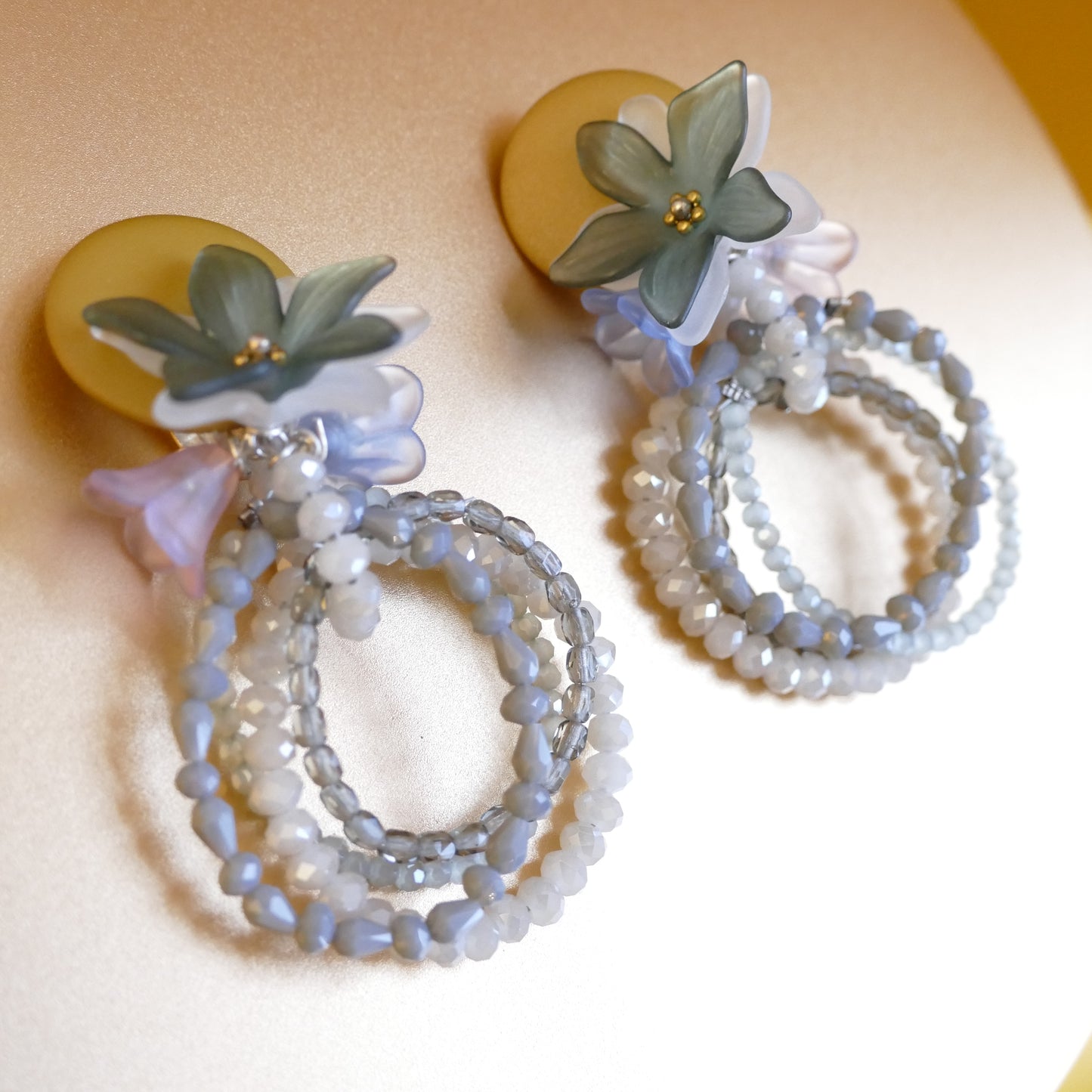 Lilian Ohrclips Creole Mit Blumen