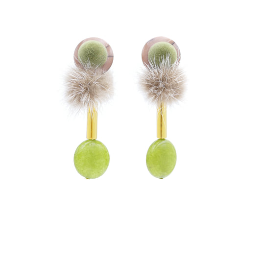 Grüne Jade Ohrclips Mit Beige Fell Pelz