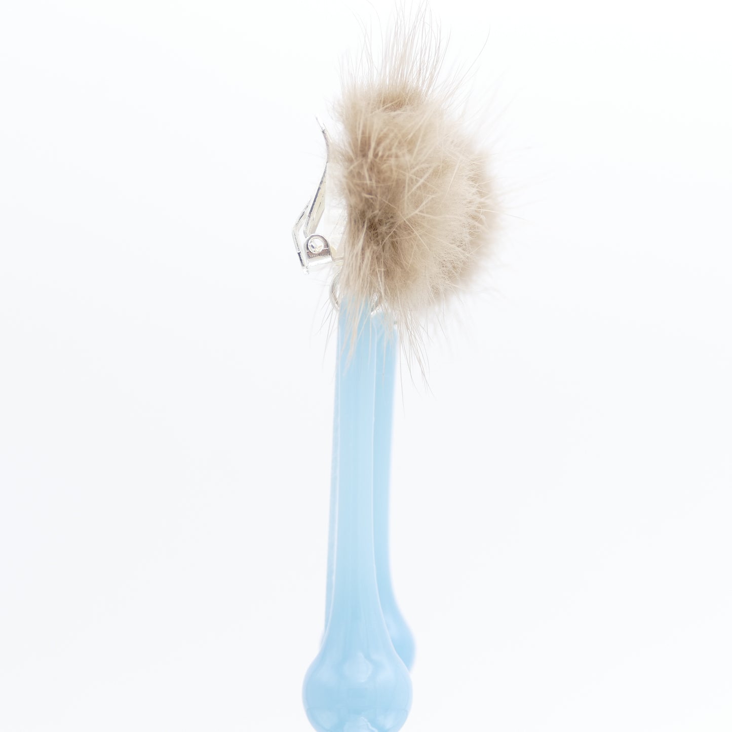 Lange Ohrclips In Blau Farbe Mit Beige Fell Pelz