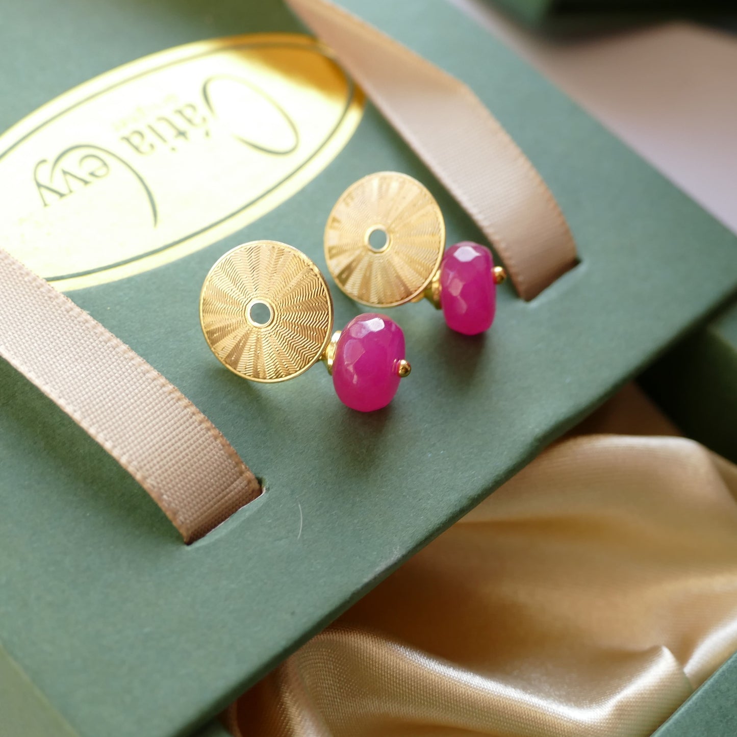 Gold Sol Ohrringe Pink Jade