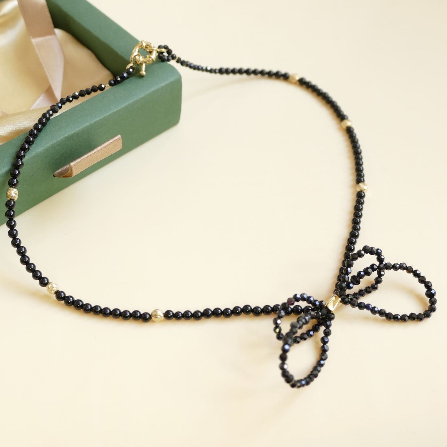 Onyx Schleife Kette