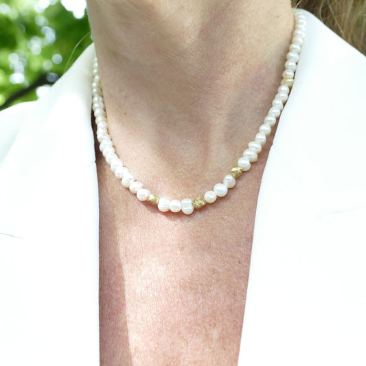 Perlen Kette Mit Rose Motiv in Silber Vergoldetem