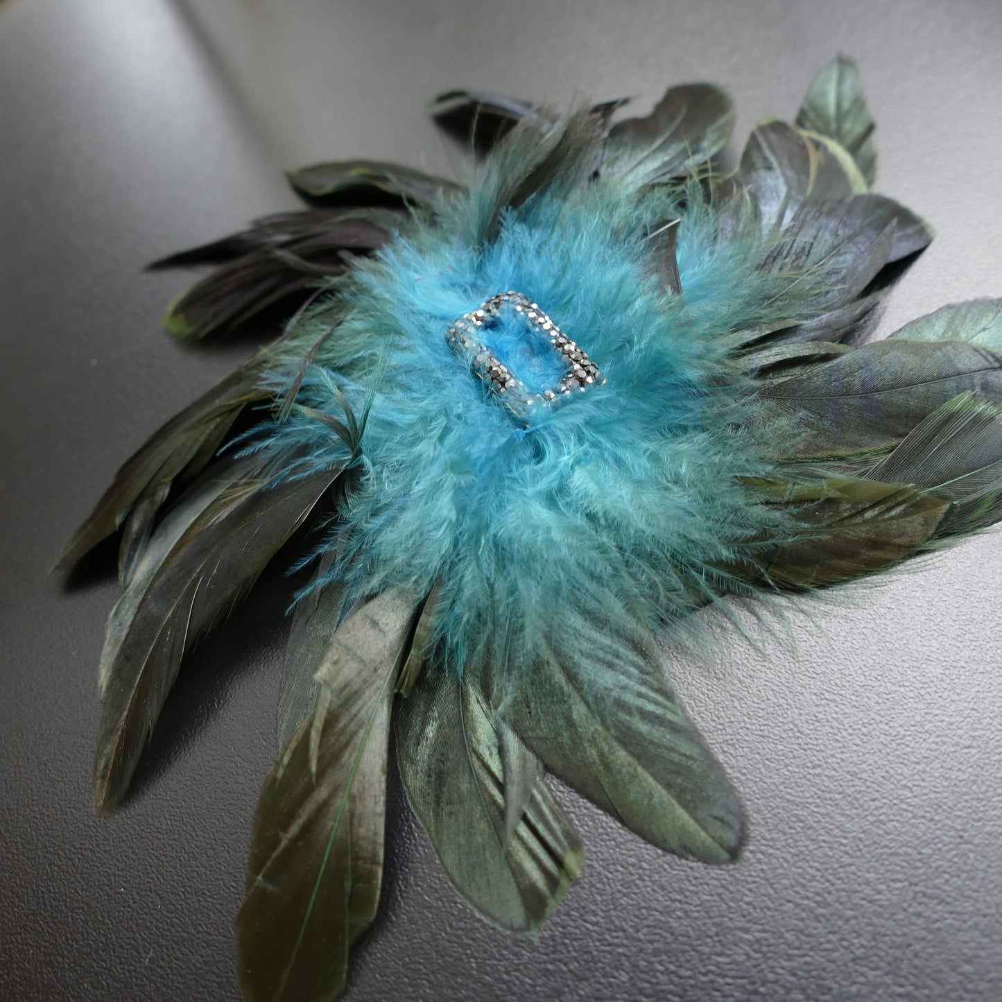 Floriano Brosche Federn