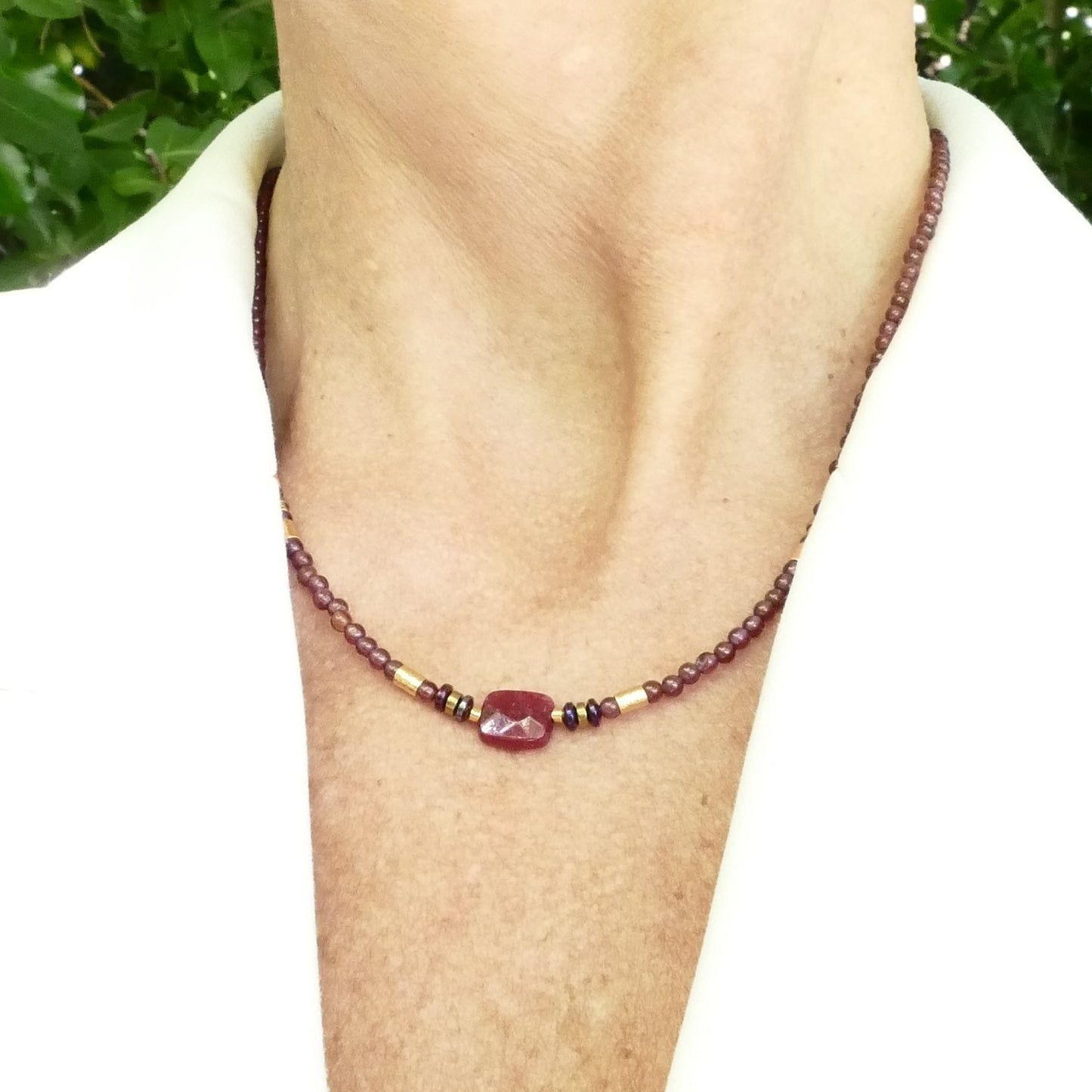 Rubiana Kette Mit Rot Rubin Jade Und Gold Vergoldetem Matt Perle