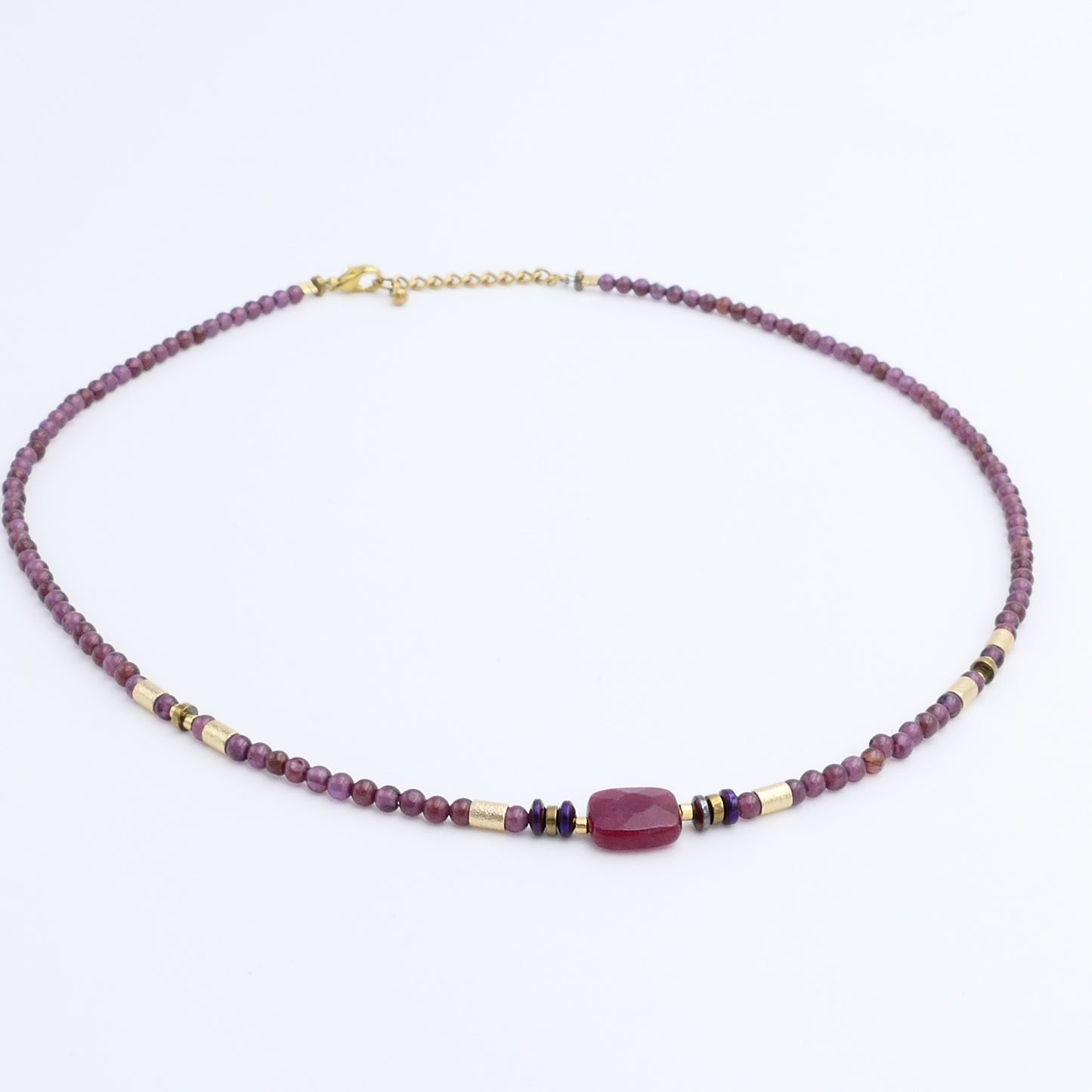 Rubiana Kette Mit Rot Rubin Jade Und Gold Vergoldetem Matt Perle