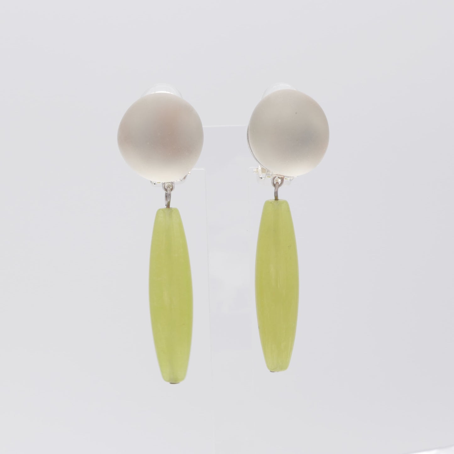 Vereda Ohrclips Versilbert Grün Olive Jade Stein Mit Klar Matt GLasperlen