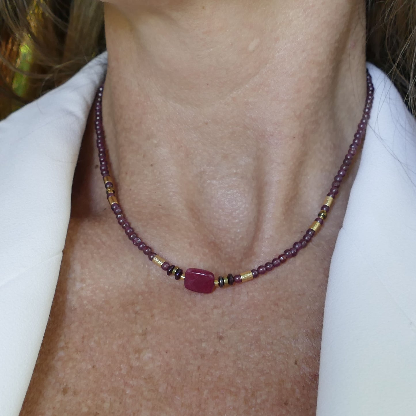 Rubiana Kette Mit Rot Rubin Jade Und Gold Vergoldetem Matt Perle