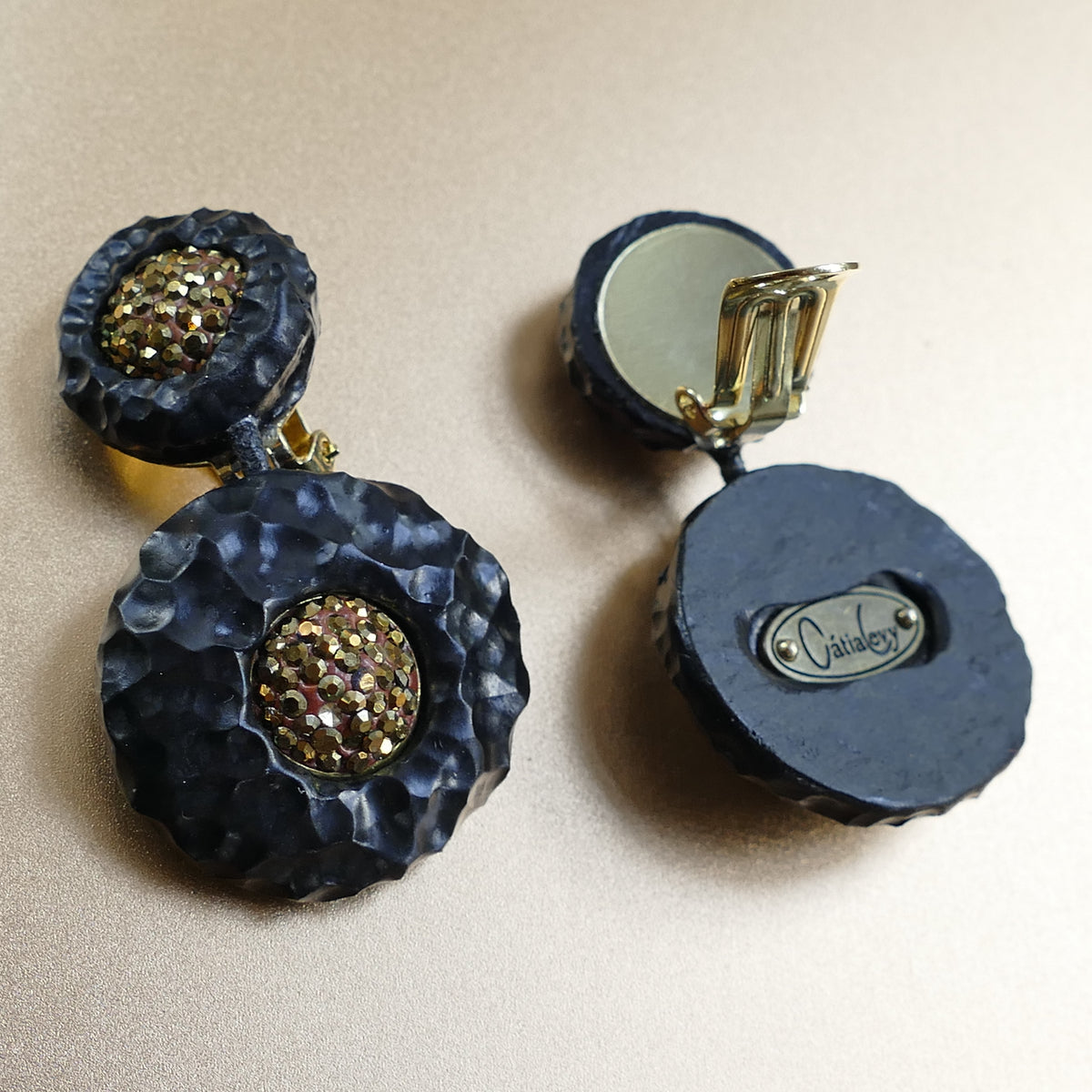 Harmoni Ohrringe Ohrclips Schwarz Mit Goldenen Bronze Pyritstein