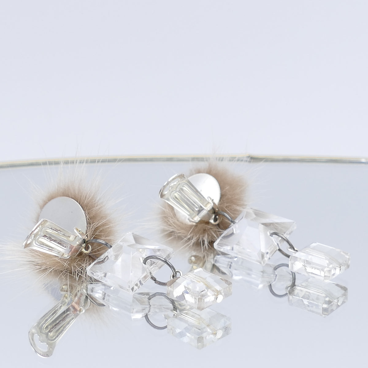 Christa Ohrclips Kristall Klar Mit Beige Fell Pelz Bommel