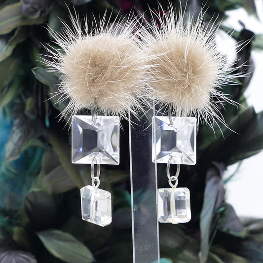Christa Ohrclips Kristall Klar Mit Beige Fell Pelz Bommel
