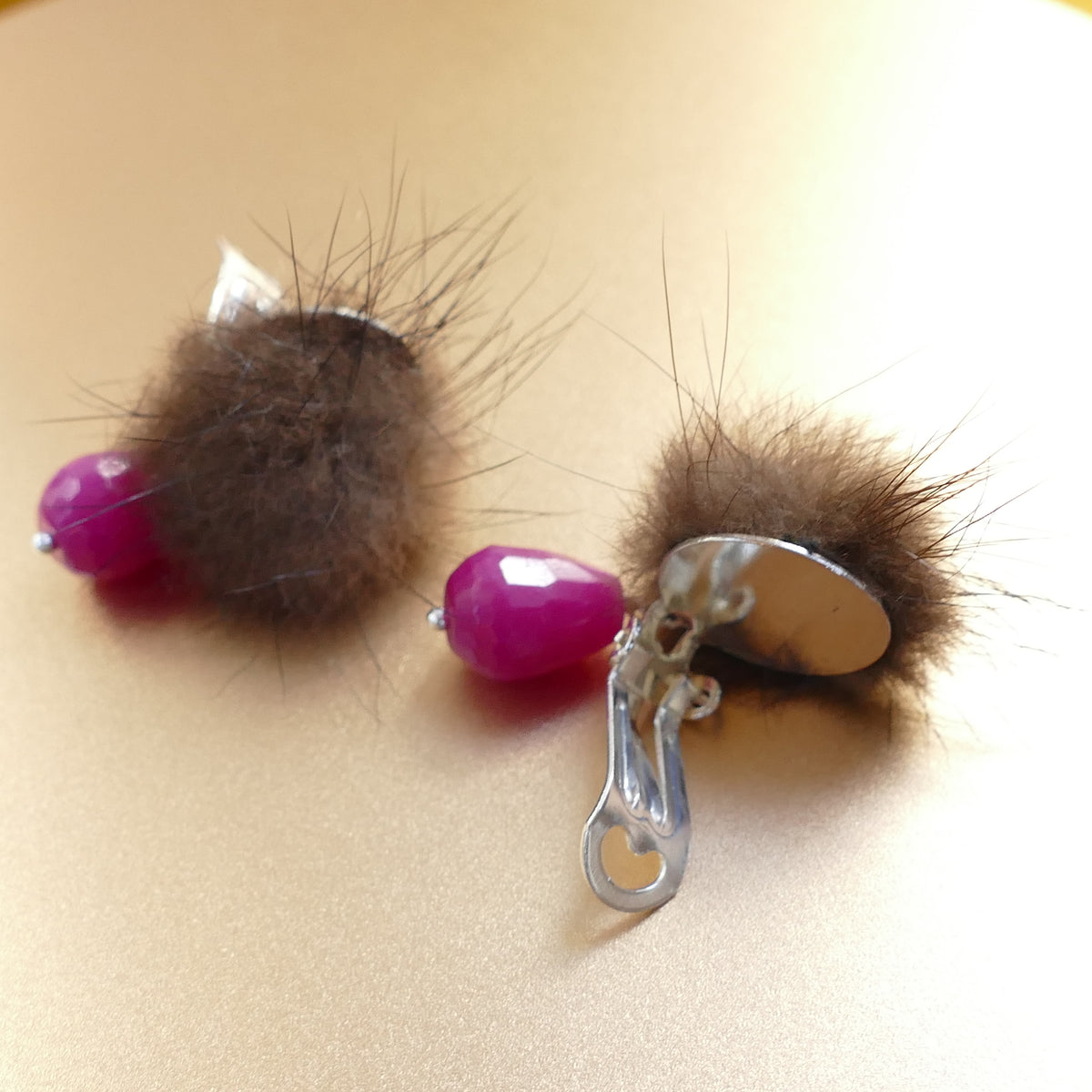 Ohrclips Fell Pelz Bommel In Braun Farbe Mit Grüne Olive Jade Stein Und Pink Jade