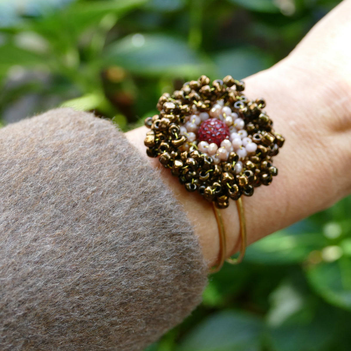 Set Winter Flower Goldenen Armreif Mit Ohrringe Und Ring Blume